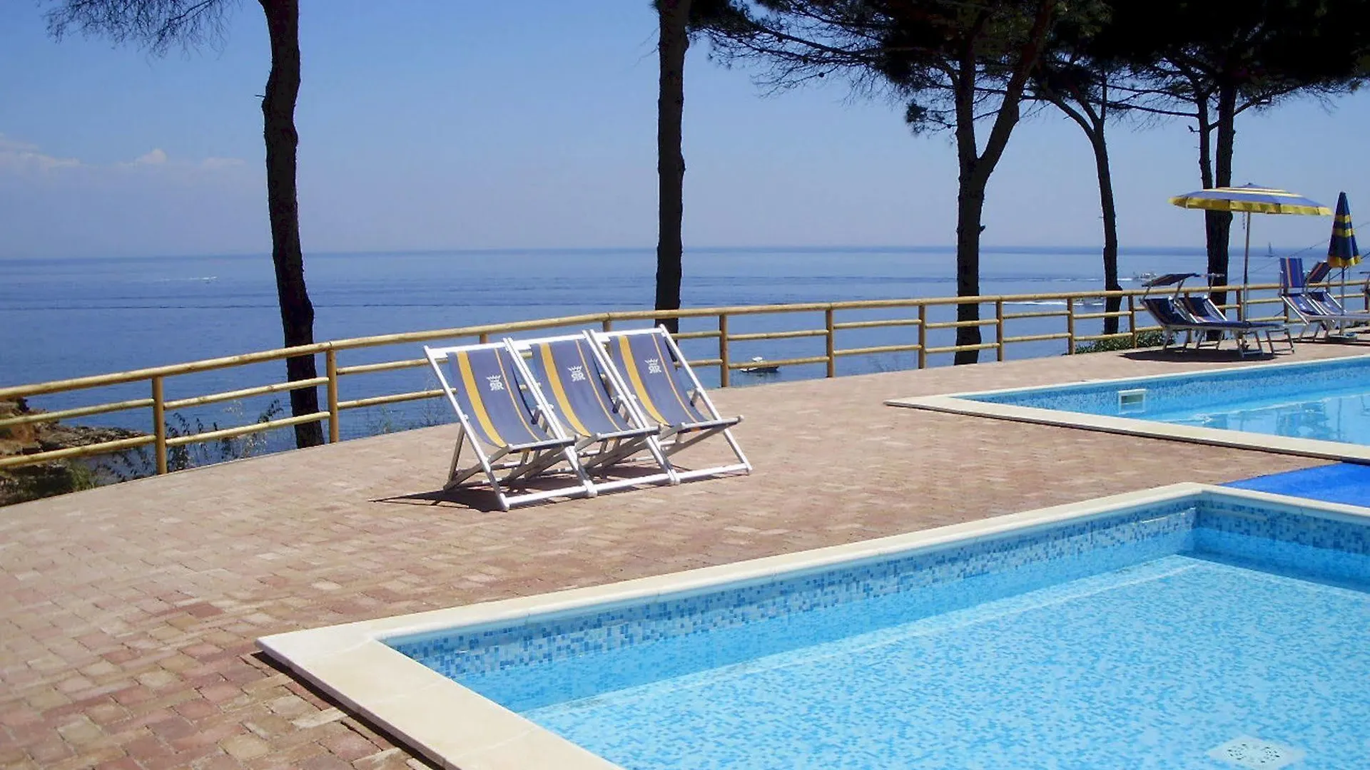 Residence Reale Porto Azzurro Lejlighedshotel