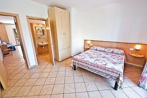 Residence Reale Porto Azzurro Ιταλία